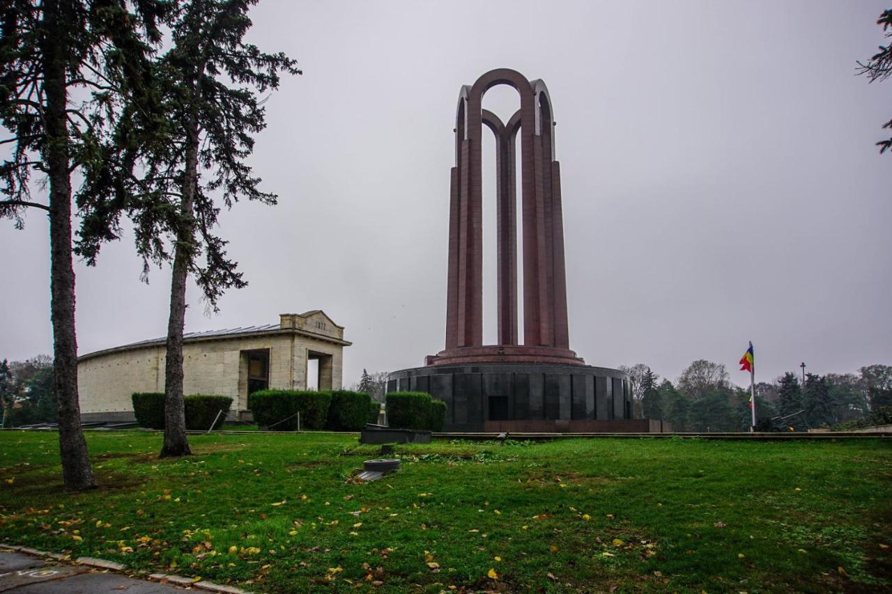 Between Parks - King Bed - Central - Football Field Bucureşti Exterior foto